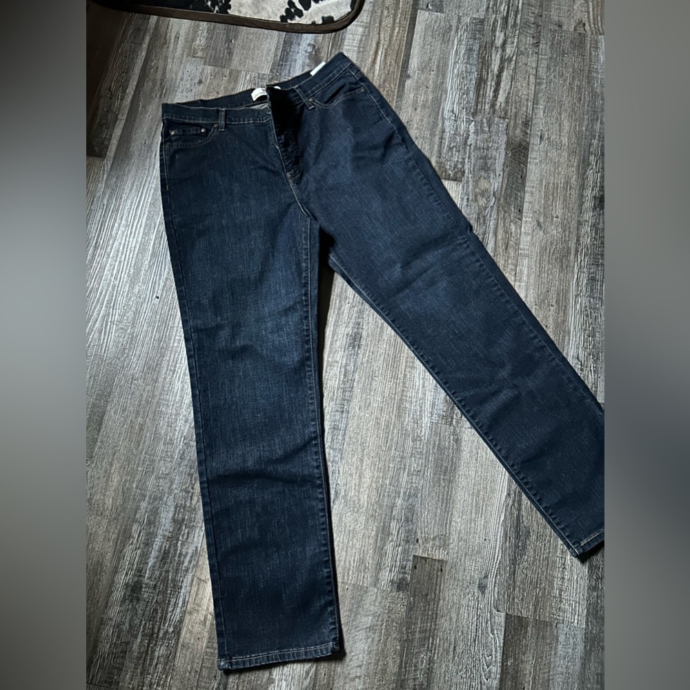 Women’s Levi Jeans Like New Size 16